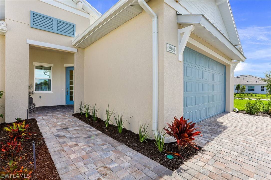 Naples, FL 34114,8986 Saint Lucia DR