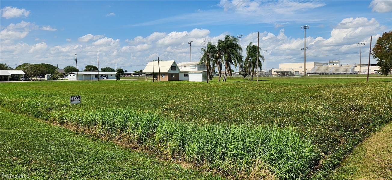 Moore Haven, FL 33471,671 & 643 Avenue N SW