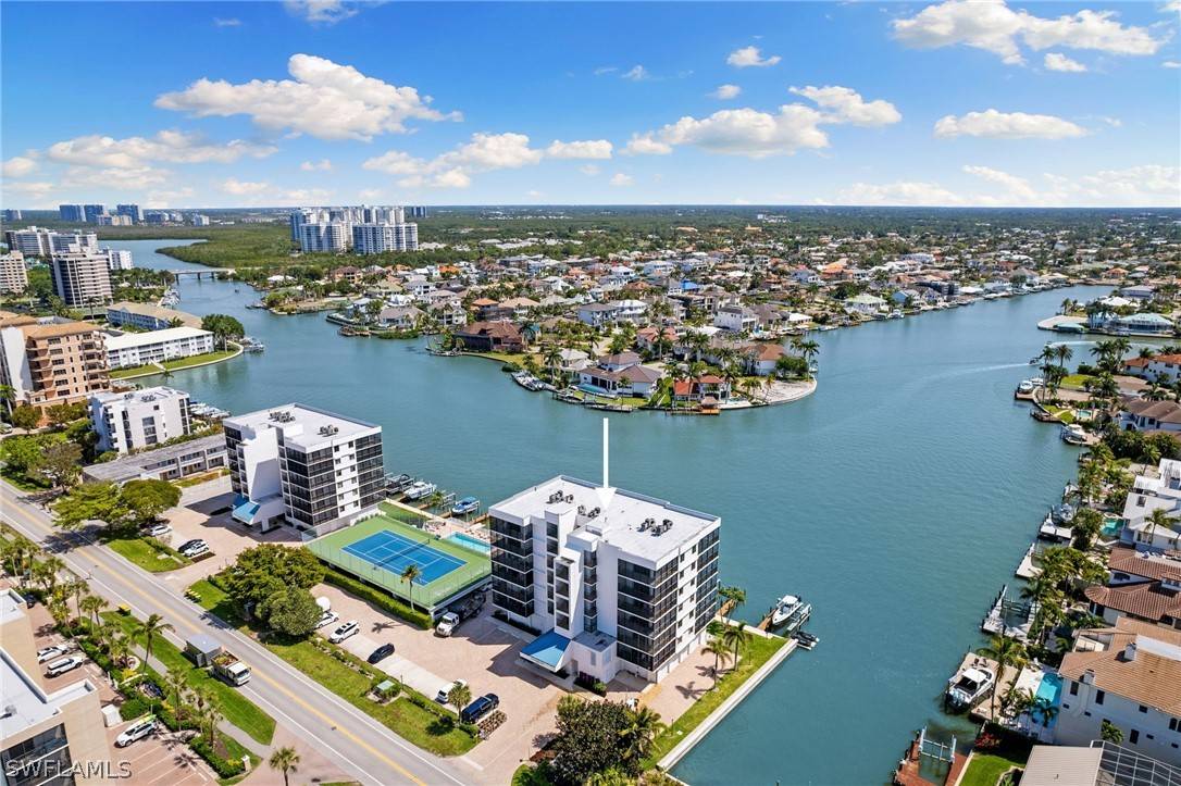 Naples, FL 34108,10420 Gulf Shore DR #152