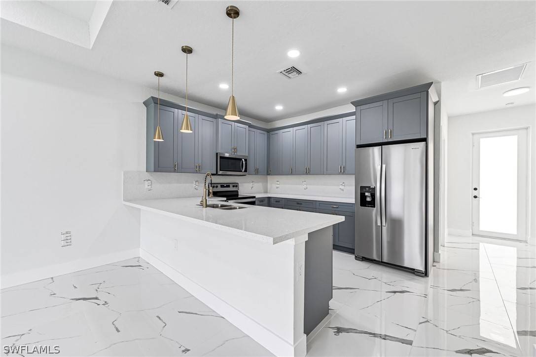 Lehigh Acres, FL 33973,4732-4734 29th ST SW