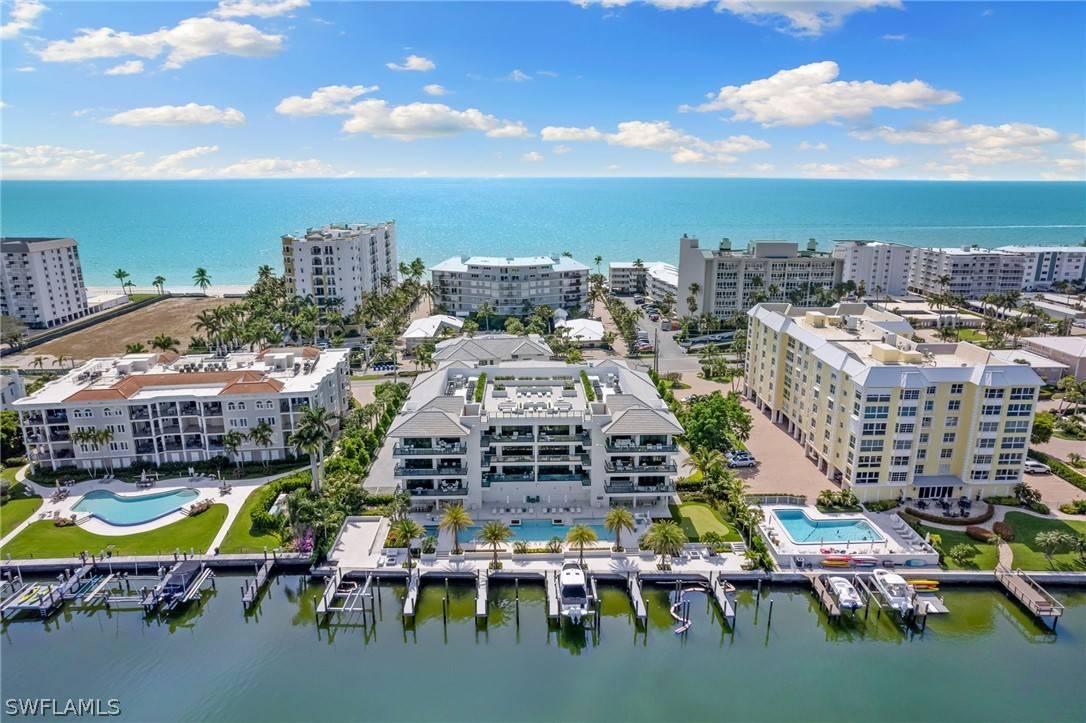 Naples, FL 34102,1820 GULF SHORE BLVD N #301