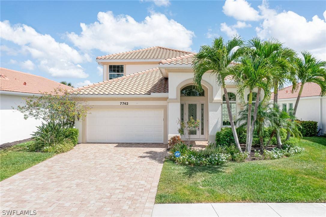 Naples, FL 34112,7742 Martino CIR