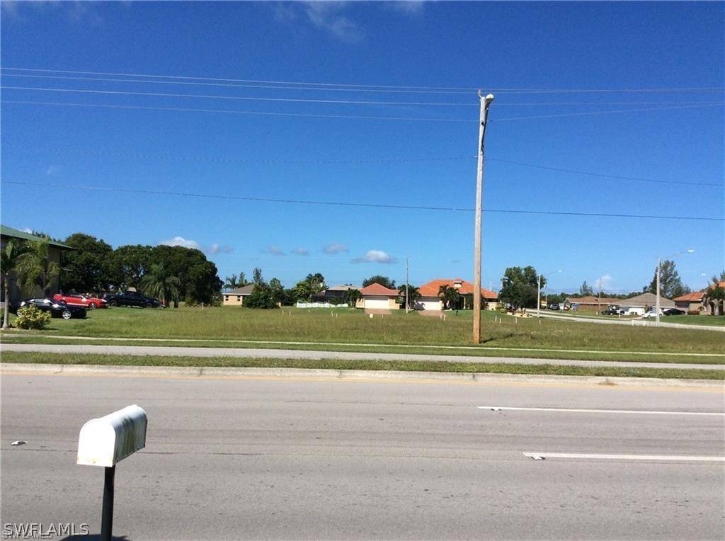 Cape Coral, FL 33914,3706 Chiquita BLVD S