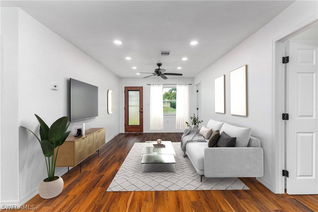 North Fort Myers, FL 33903,21 Blair ST