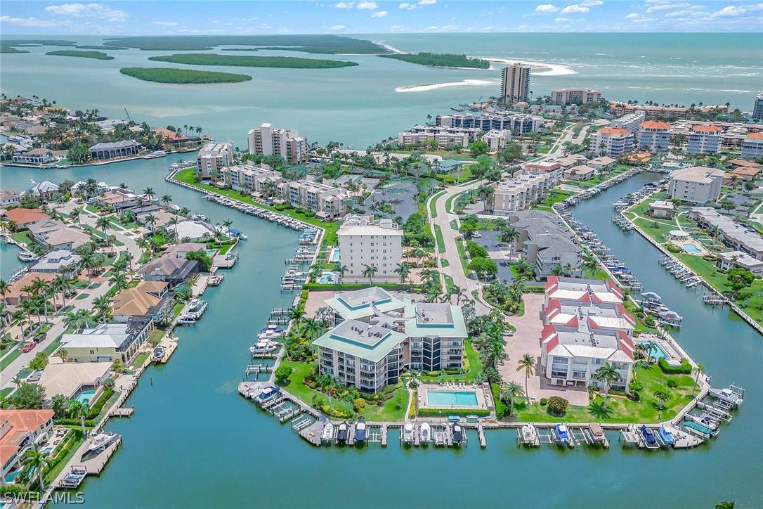 Marco Island, FL 34145,845 Collier CT #304