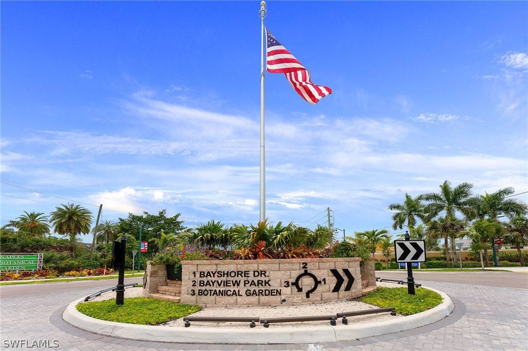 Naples, FL 34112,10046 Bayshore DR