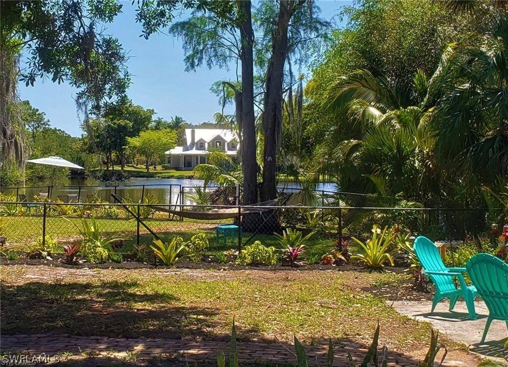 Naples, FL 34112,3200 Barrett AVE