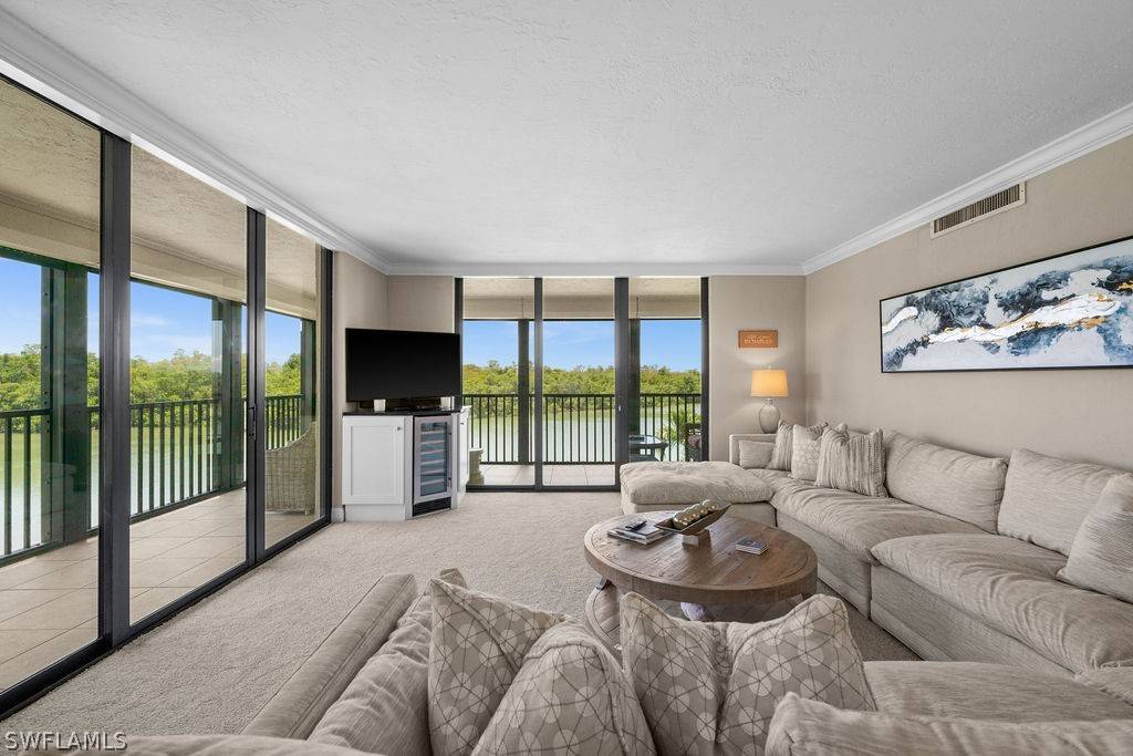 Naples, FL 34108,15 Bluebill AVE #102