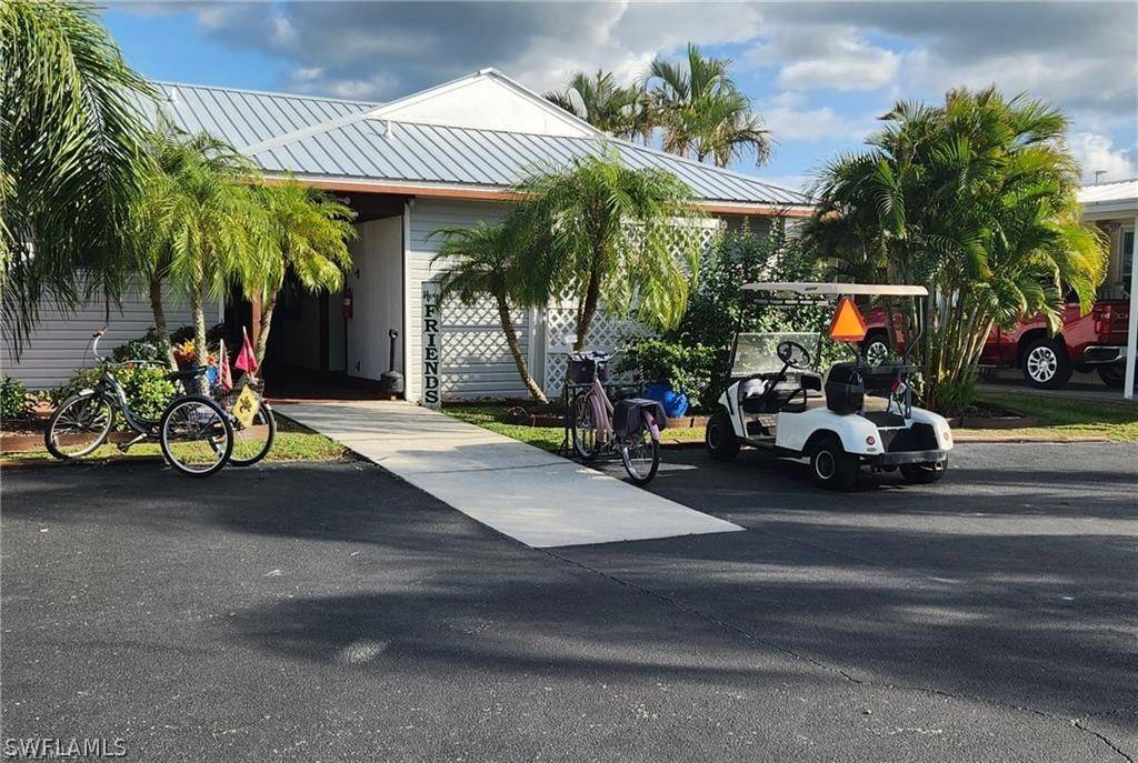 Moore Haven, FL 33471,860 Yacht Club WAY NW