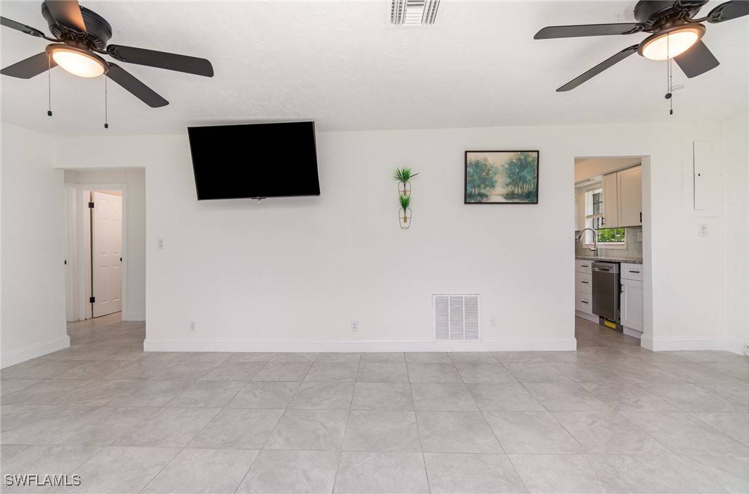 North Fort Myers, FL 33903,21 Cabana AVE