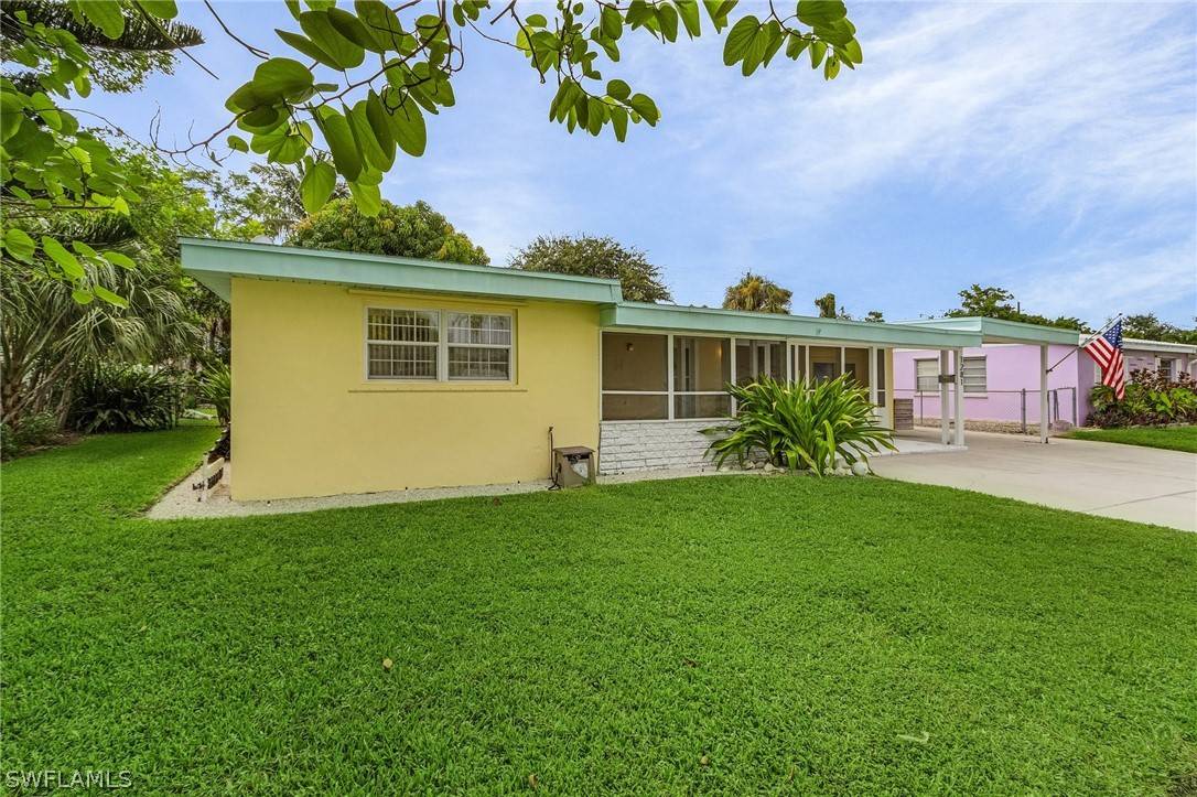 Naples, FL 34102,1281 10th ST N