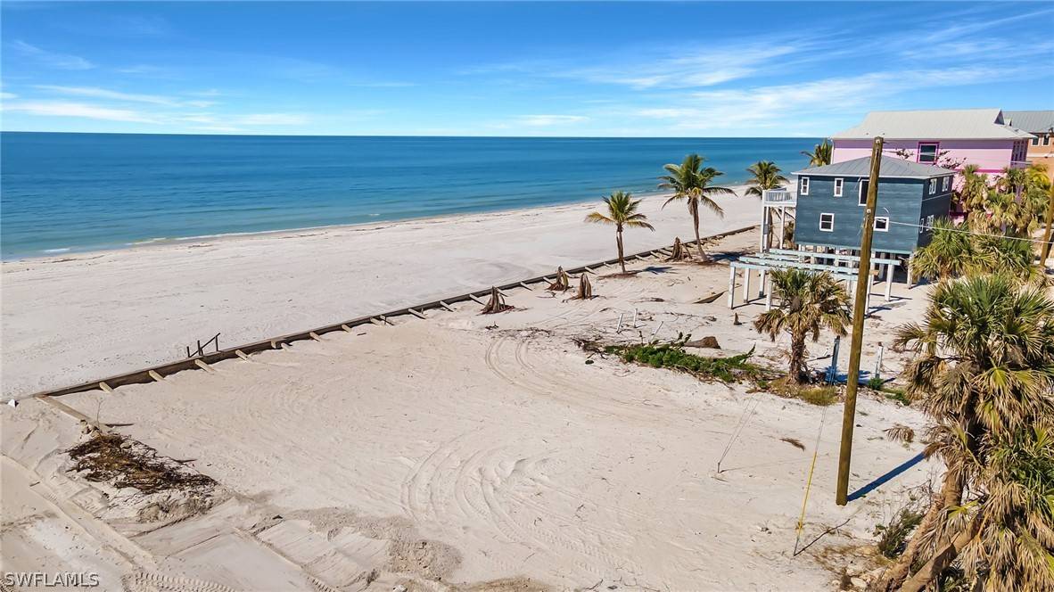 Fort Myers Beach, FL 33931,5356 Estero BLVD