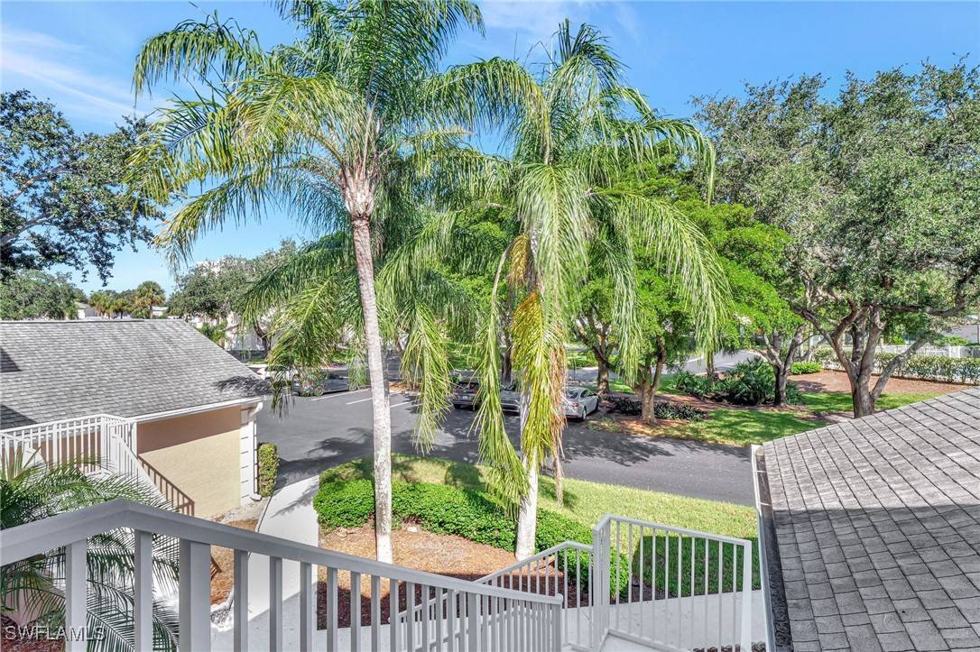 Naples, FL 34110,737 Wiggins Lake DR #201