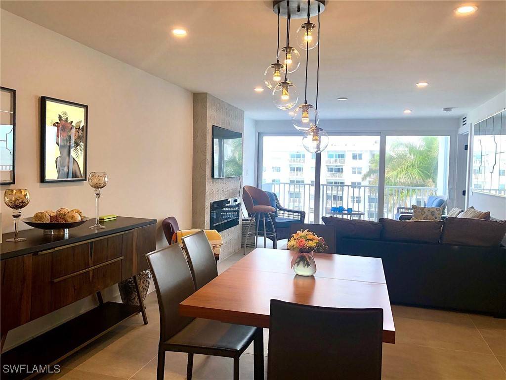 Naples, FL 34103,3443 Gulf Shore BLVD N #714