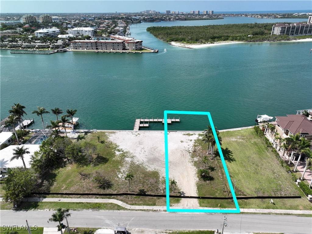 Naples, FL 34113,20 Pelican ST W