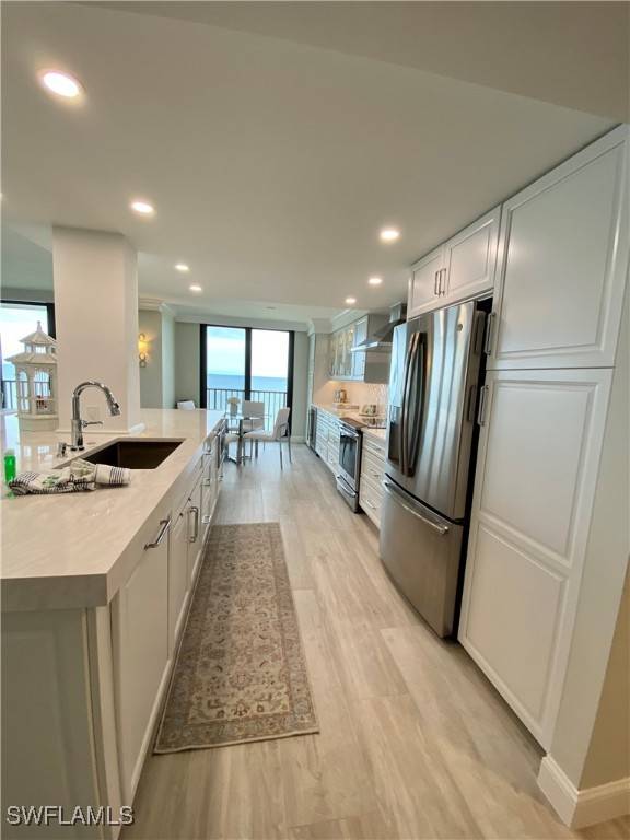 Naples, FL 34108-1744,10951 GULFSHORE DR #1405