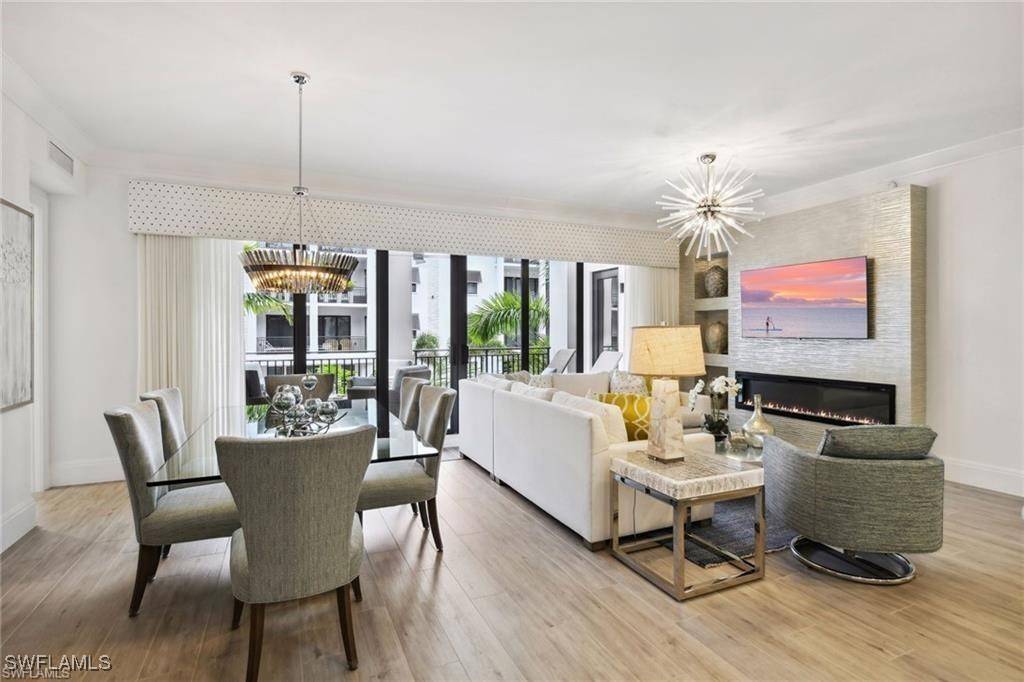 Naples, FL 34102,1135 3rd AVE S #305