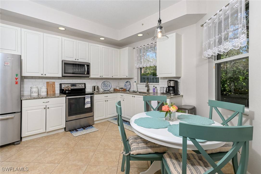 Naples, FL 34105,1415 Mariposa CIR #103