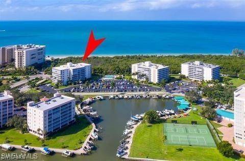 Naples, FL 34108,1 Bluebill AVE #206