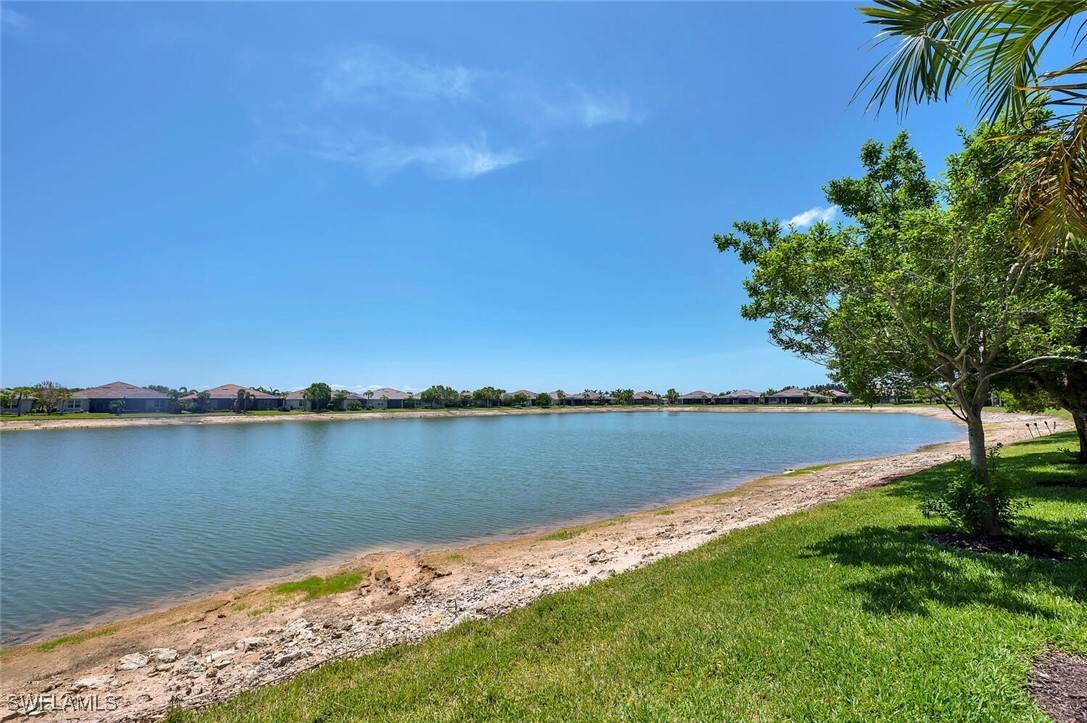 Naples, FL 34114,14940 Edgewater CIR