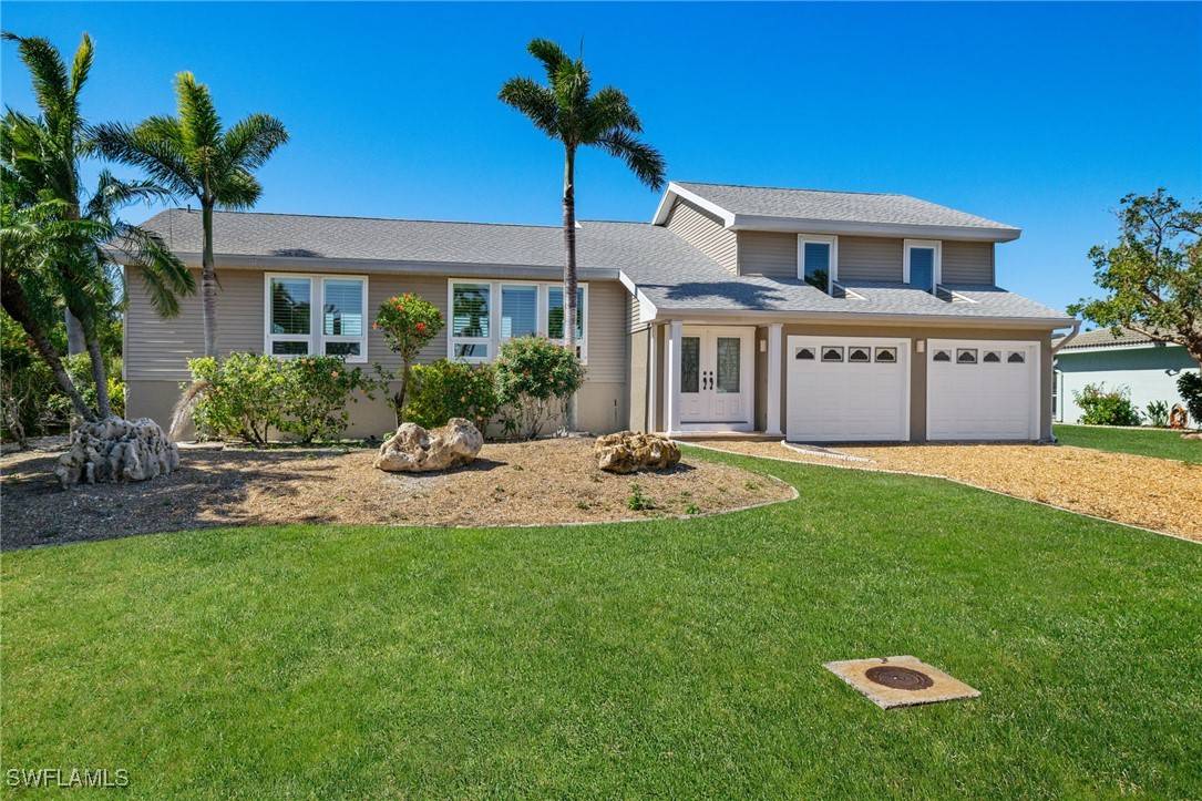 Sanibel, FL 33957,933 Whelk DR