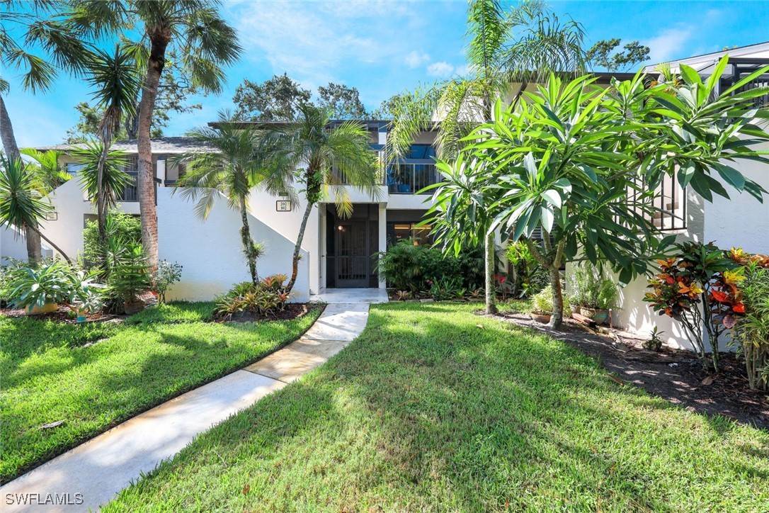 Naples, FL 34112,1814 Kings Lake BLVD #102