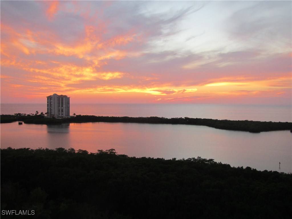 Naples, FL 34108-2868,5550 HERON POINT DR #1703