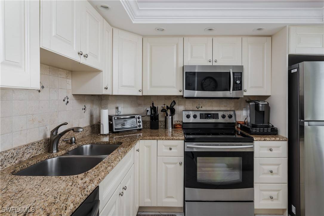 Marco Island, FL 34145,320 Seaview CT #1212