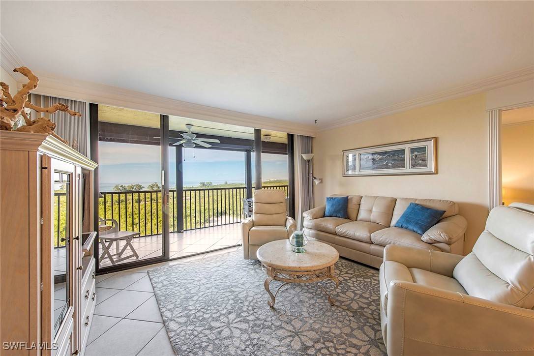 Naples, FL 34108-1761,17 BLUEBILL AVE #1104