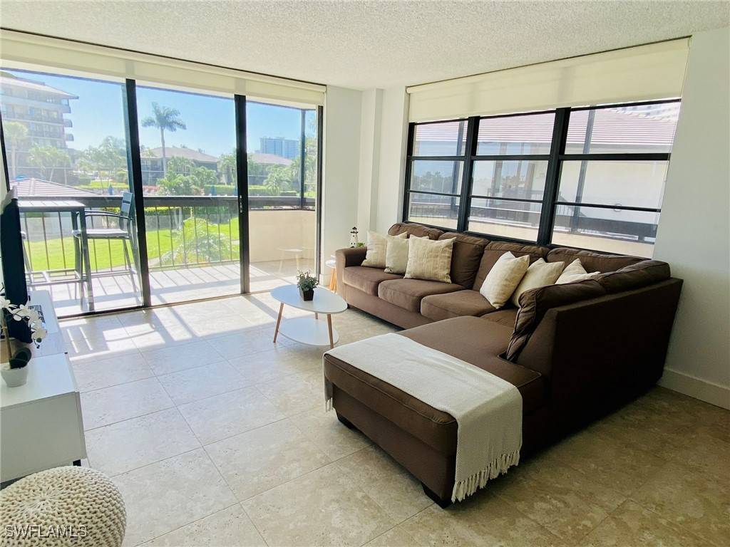 Marco Island, FL 34145,601 Seaview CT #C-208