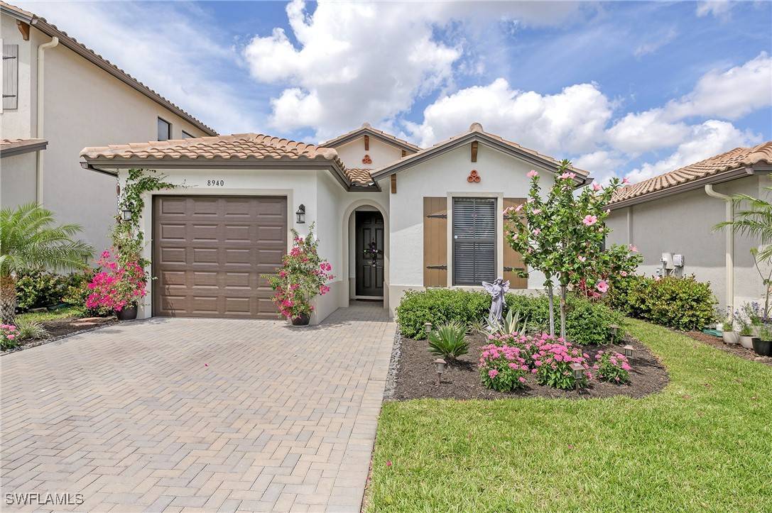 Naples, FL 34104,8940 Madrid CIR