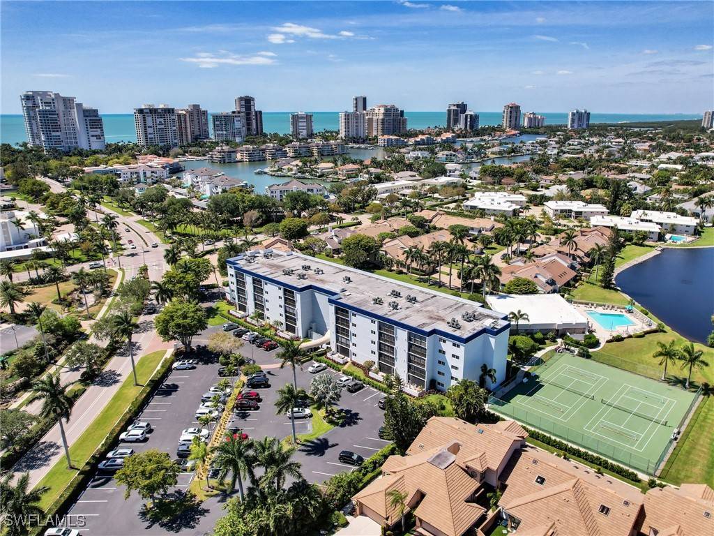 Naples, FL 34103,555 Park Shore DR #B-311