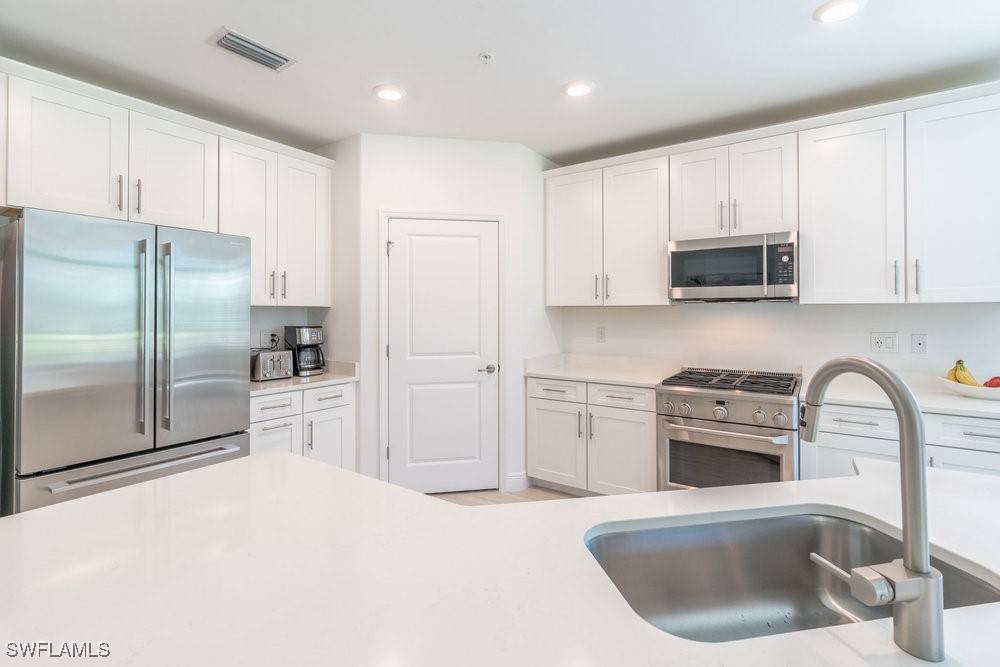 Naples, FL 34110,16352 VIANSA WAY #10-101