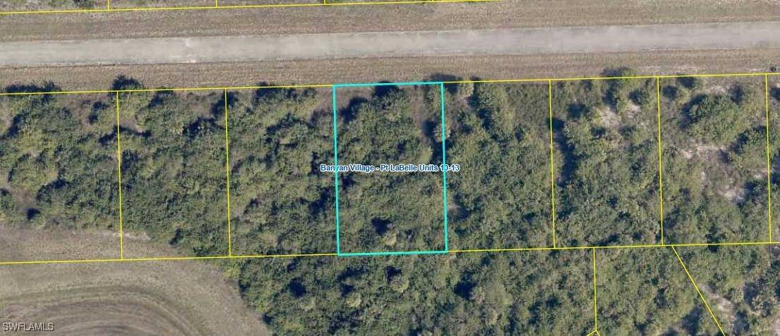 Labelle, FL 33935,214 Elmwood st NE