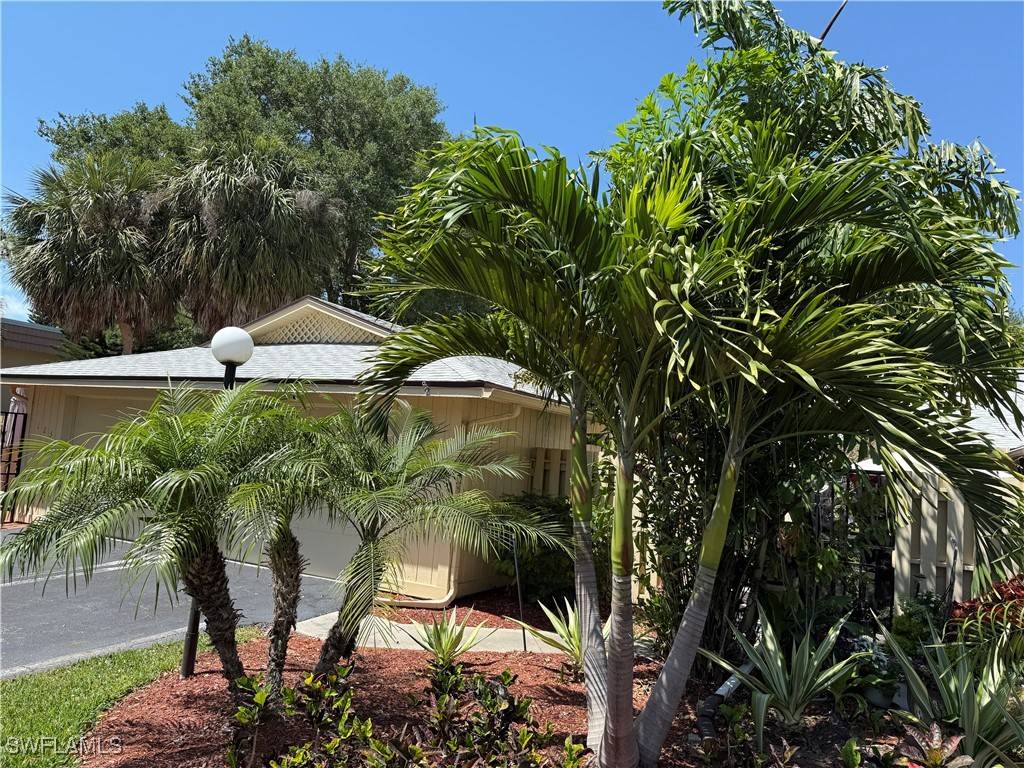 Naples, FL 34105,127 Forest Lakes BLVD