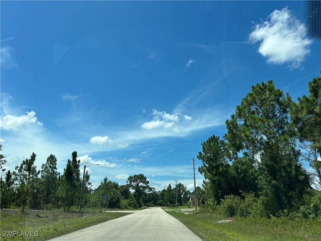 Lehigh Acres, FL 33974,528 Brue AVE S