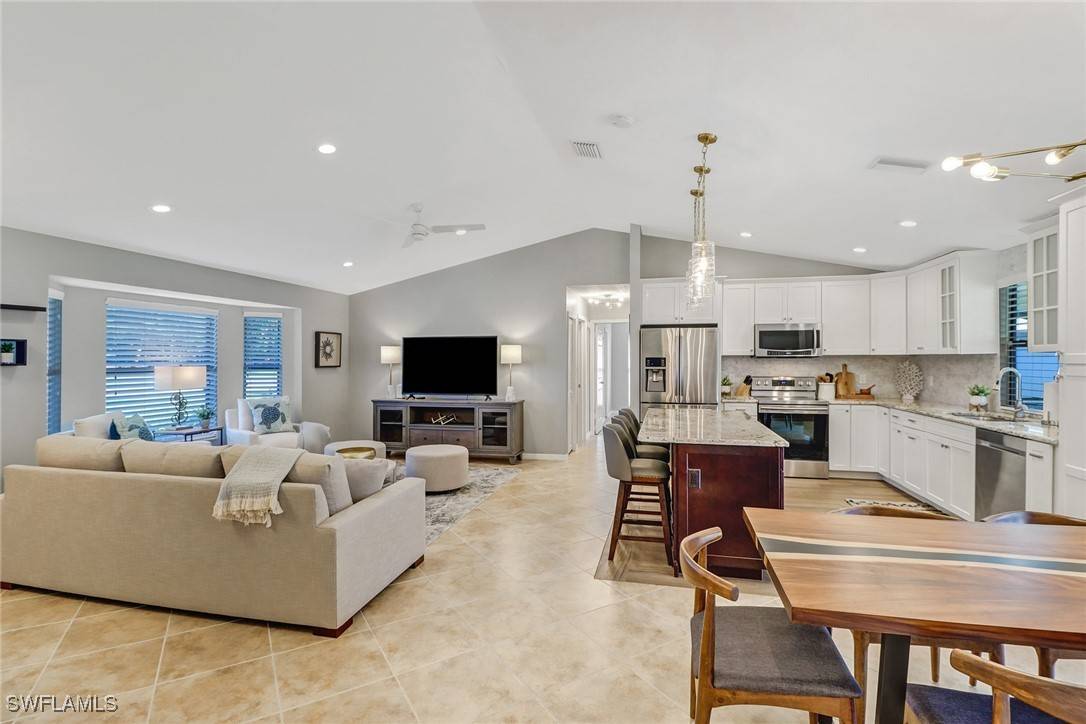 Naples, FL 34110,Address not disclosed