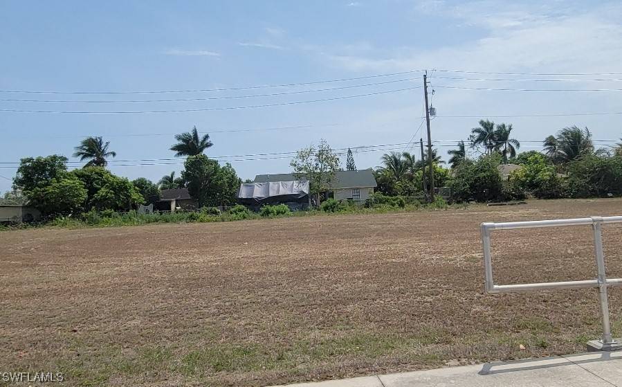 Naples, FL 34116,5472 Golden Gate Pkwy