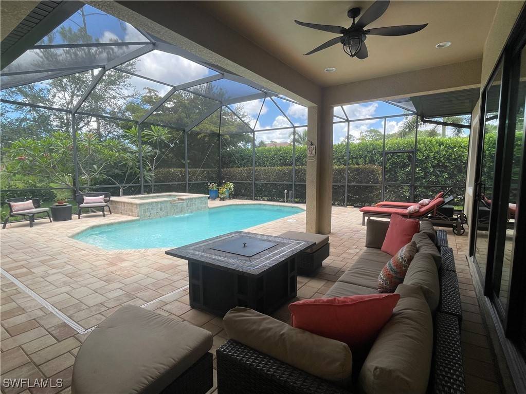 Naples, FL 34105,3071 Mandalay PL