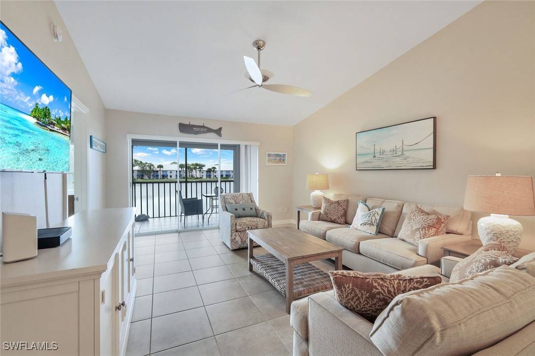 Naples, FL 34108,851 Gulf Pavilion DR #202