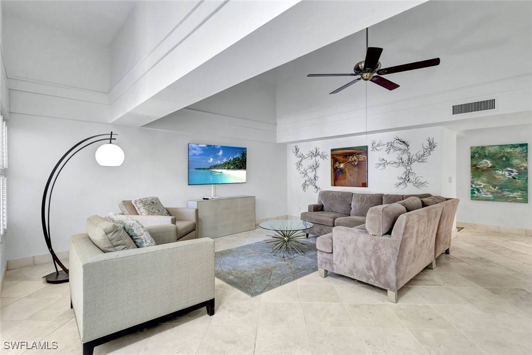 Naples, FL 34108,6790 Pelican Bay BLVD #91
