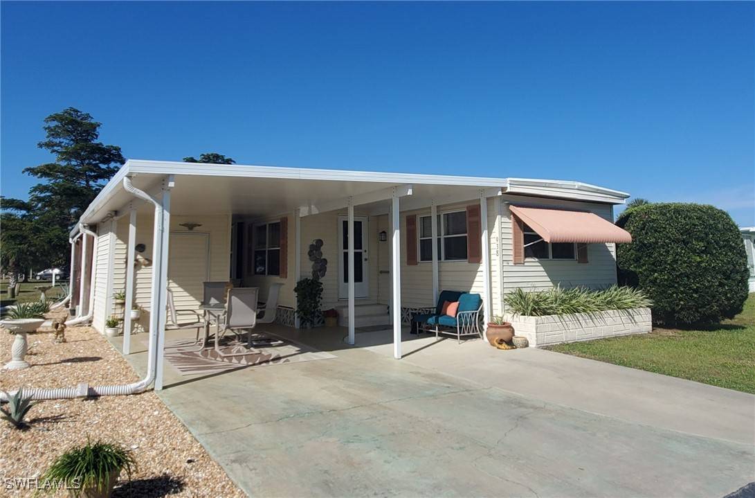 North Fort Myers, FL 33917,938 Lazy LN