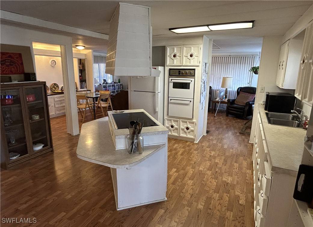 North Fort Myers, FL 33917,5380 Forest Park DR