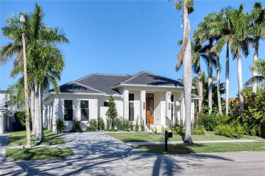 Naples, FL 34102,629 10th ST N