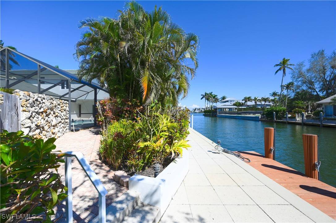 Naples, FL 34102,660 14th AVE S