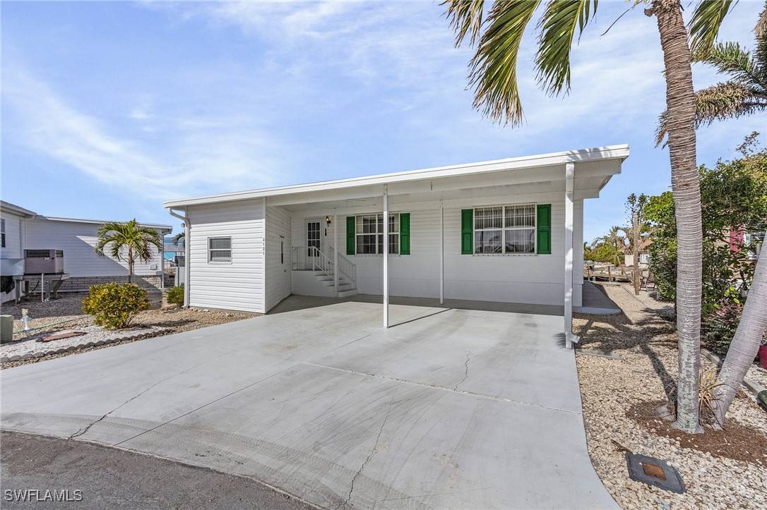 St James City, FL 33956,3121 Skipper LN