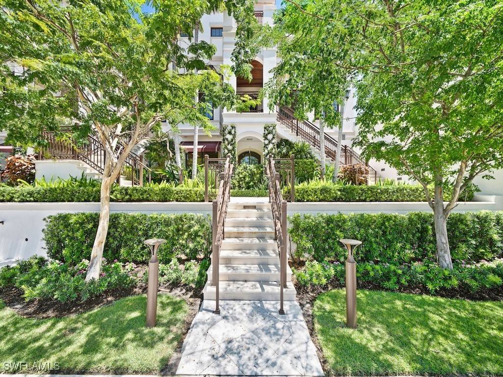 Naples, FL 34102,745 12th AVE S #102