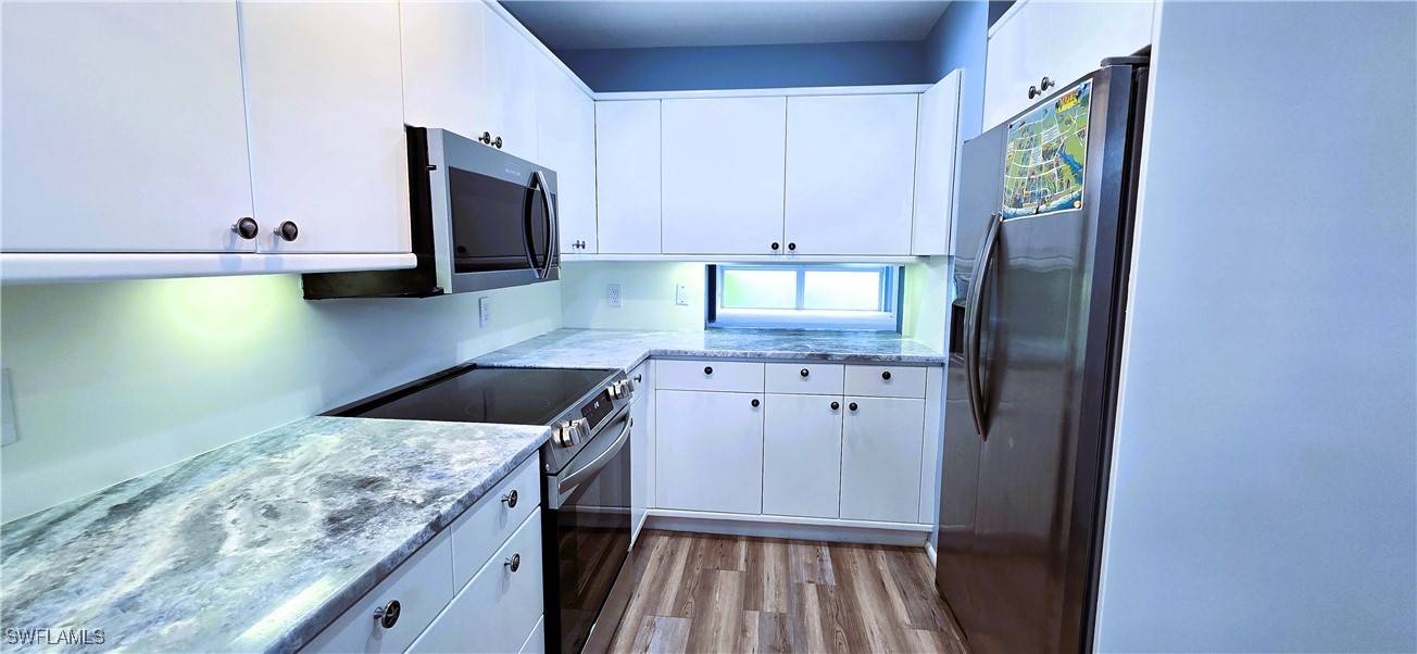 Naples, FL 34102,255 3rd AVE S #255