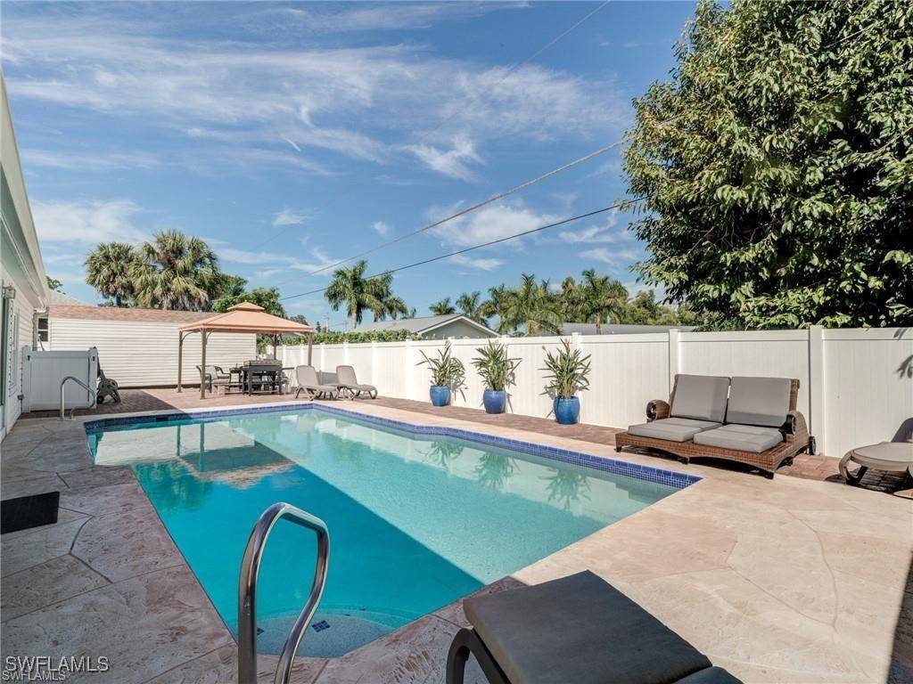 Bonita Springs, FL 34134,4348 Mariner RD