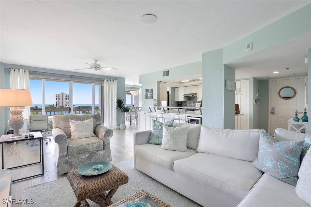 Naples, FL 34108,5501 Heron Point DR #501